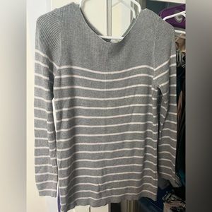 Gap scoop neck top
